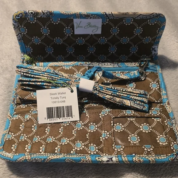 NWT Vera Bradley Totally Turq Sleek Wallet Magnetic Closure With Strap. - Picture 4 of 5